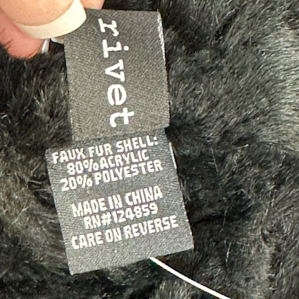 Black Rivet‎ Black Faux Fur Infinity Scarf NWT Soft Warm Fall Winter